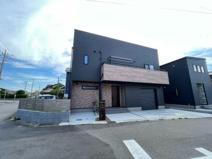 牛久市栄町6丁目　屋上バルコニー　インナーガレージの画像