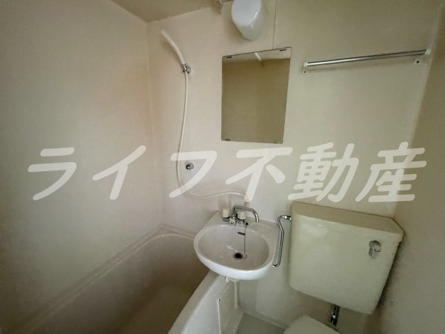 にしのハイツ花園の洗面所