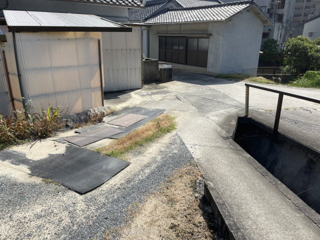 【前面道路含む現地写真】 | 呉市広白石　広々64坪！