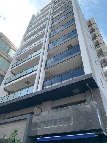 川崎市多摩区登戸の店舗一部の外観