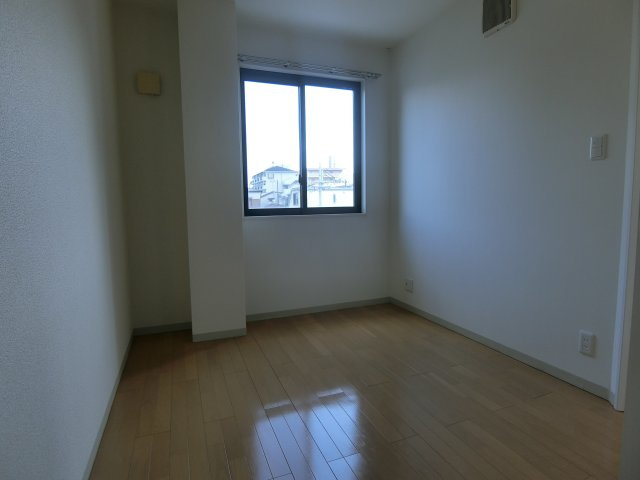 【寝室】 | Hill Climb Momodani