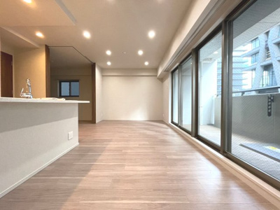 【居間・リビング】 | エスリード箕面船場阪大前