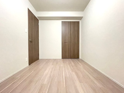 【洋室】 | エスリード箕面船場阪大前