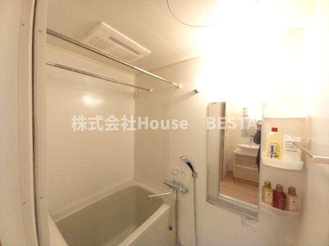 カスタリア三宮の浴室