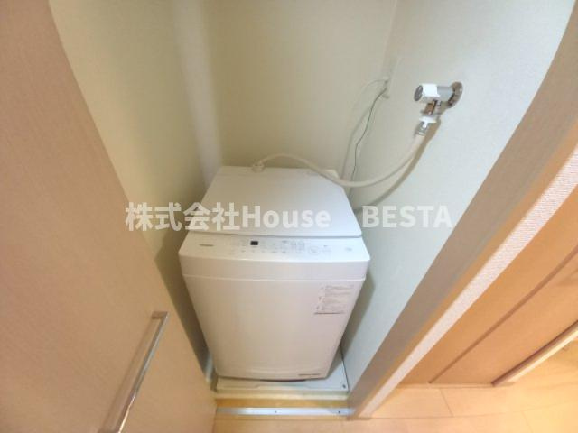 カスタリア三宮の洗面所