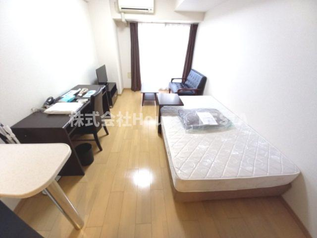 カスタリア三宮の居間・リビング