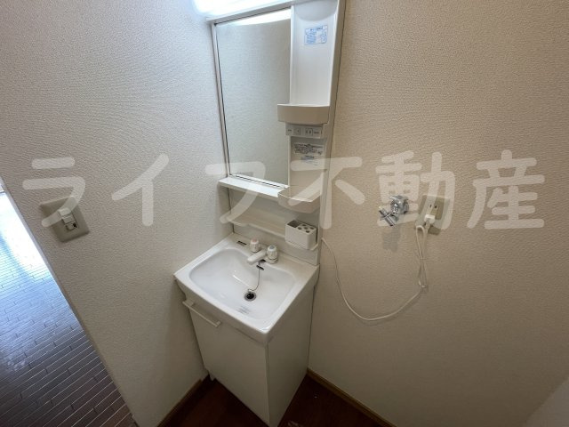 エステートピア旭の独立洗面台