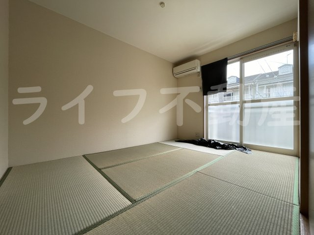 エステートピア旭の和室