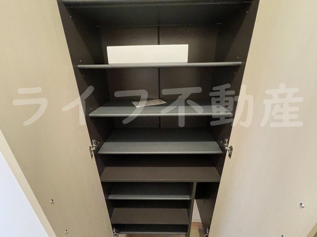 ルアーナA棟の収納