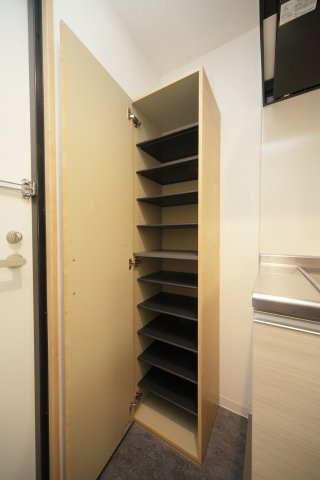 PAUSE役人町の収納|203号室　シューズケース