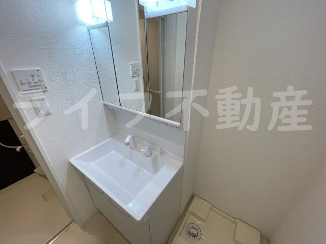 セレニティ若江東町の独立洗面台