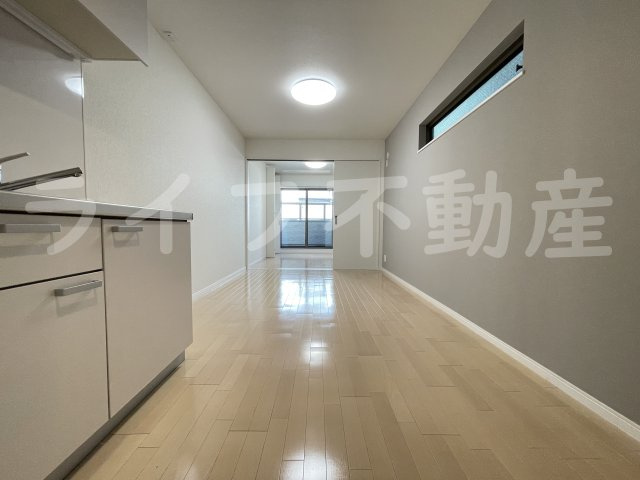 セレニティ若江東町のロビー