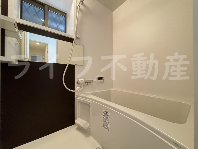 セレニティ若江東町の浴室