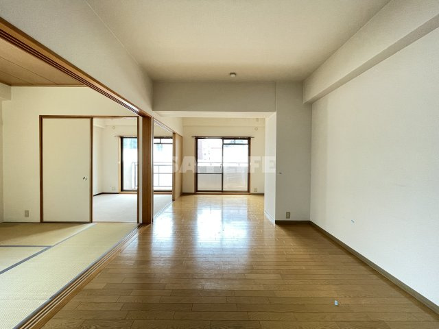クレール緑橋の居間・リビング