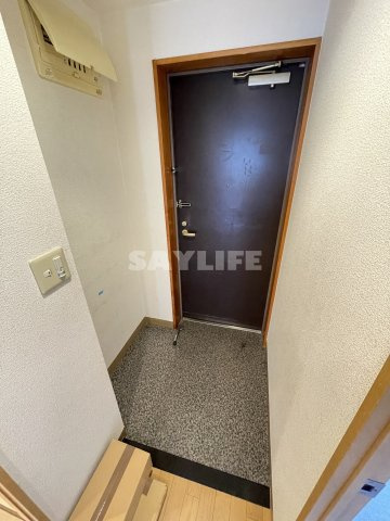 クレール緑橋の玄関