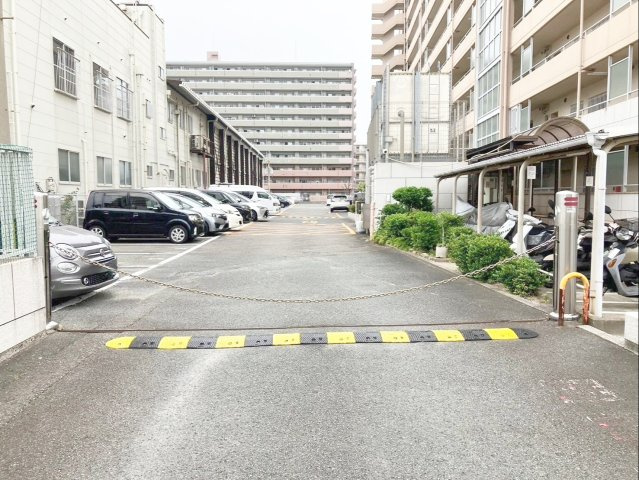 MAC箱崎コートの駐車場|チェーンゲートが設置されています！