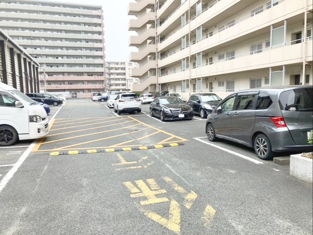 MAC箱崎コートの駐車場