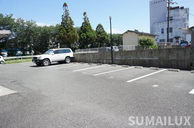 アーバンスペース弓削IIの駐車場