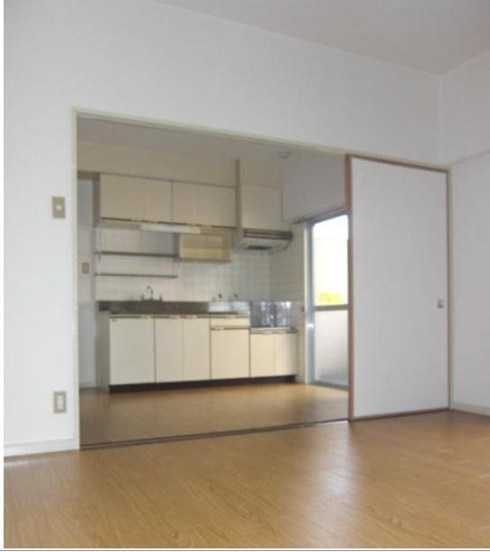 サンメゾン植田の居間・リビング