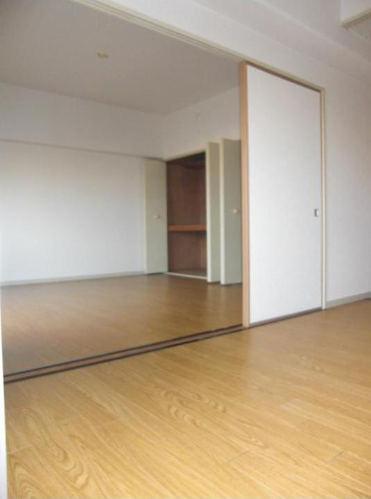 サンメゾン植田の寝室