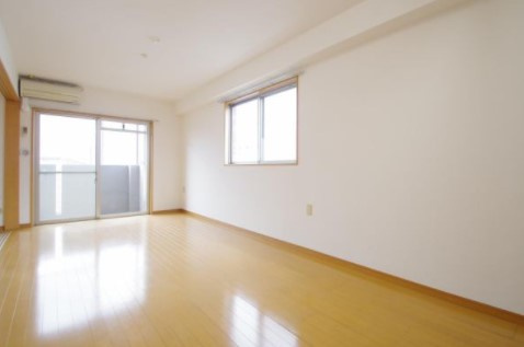 熊本市中央区本荘６丁目の賃貸マンションの居間・リビング
