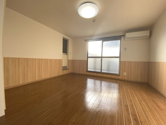 キャニオンテラスⅦの居間・リビング