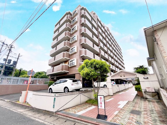 スカイハイツ春日I番館の外観