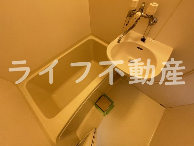 フルール五百石の浴室