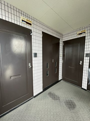 メゾンエトワールの玄関