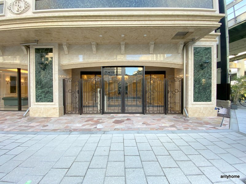 Vinoプレジオ本町　仲介手数料無料のエントランス