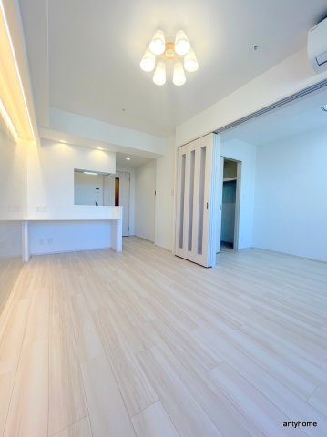 Vinoプレジオ本町　仲介手数料無料の居間・リビング