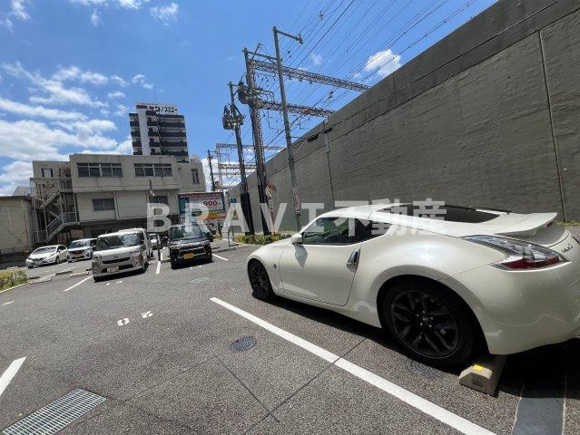 セレニテ京橋クレアの駐車場|駐車場です