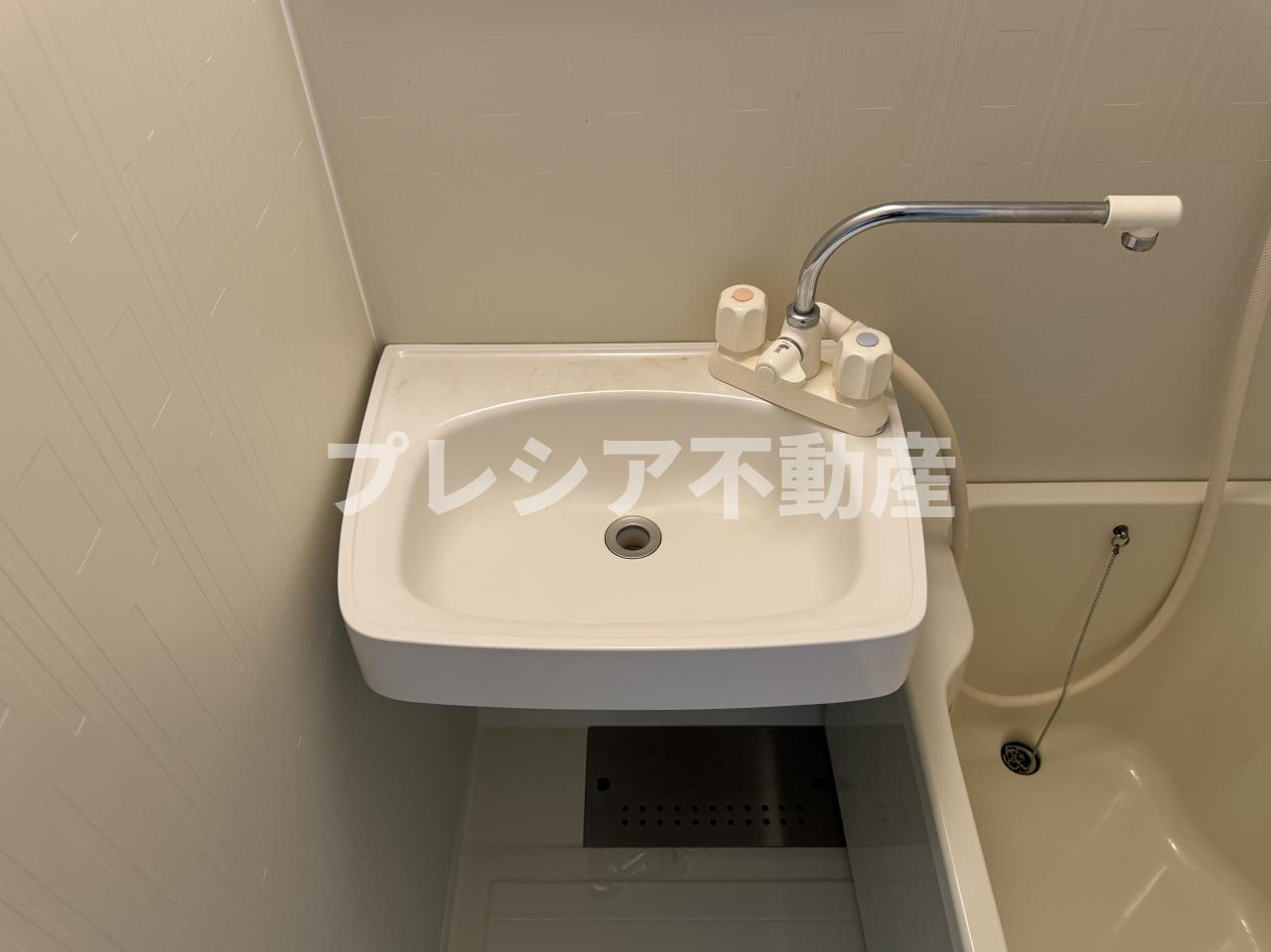 レジデンシア甲子園口の洗面所