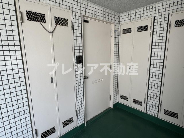 レジデンシア甲子園口の玄関
