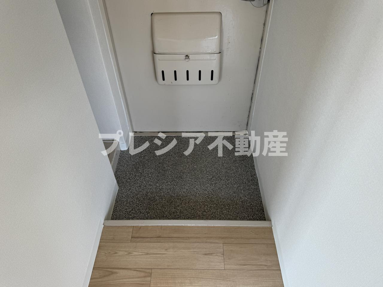 レジデンシア甲子園口の玄関