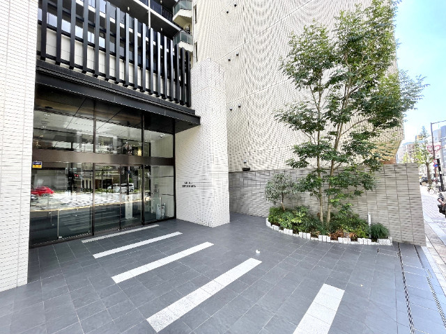 ミッドヒルズ神戸三宮のエントランス