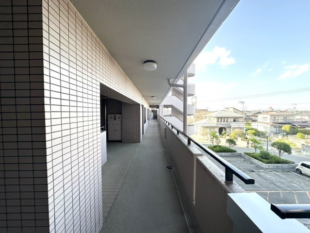 ロイヤルシャトー名取のその他共用部分|住戸階廊下