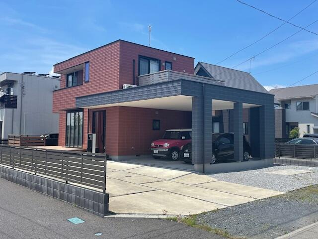 宇都宮市鐺山町　4ＬＤＫ　中古住宅の外観