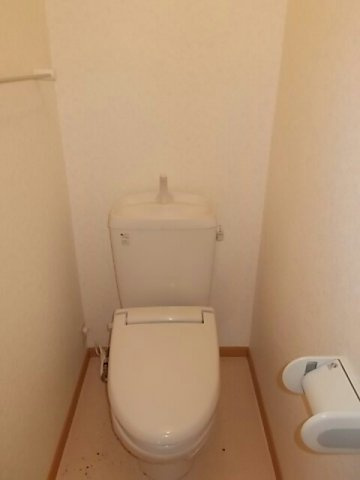 コアロードＡのトイレ|清潔感のあるトイレです