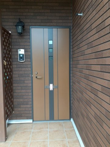 ルミエールⅢのエントランス|毎日通るエントランスはこのようになっています