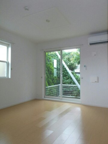 ベル・メロウの居間・リビング|内装は落ち着いています