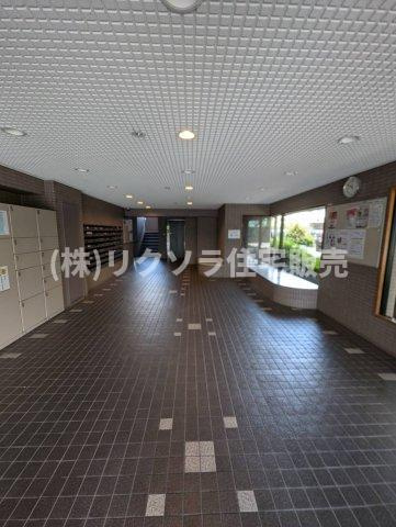 東急ドエル・アルス枚方桜が丘B棟のエントランス|■物件内覧・資金計画相談・住宅ローン相談、リフォーム相談、お問合せ受付中■
※当日・翌日のご内覧、ご相談はお電話でのお問合せがスムーズです！