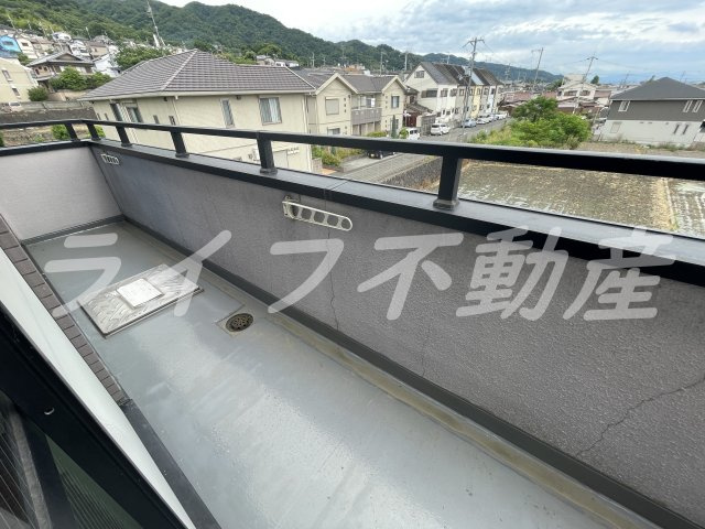 ハピネス2000のバルコニー|落ち着いた時間を過ごせるバルコニーです