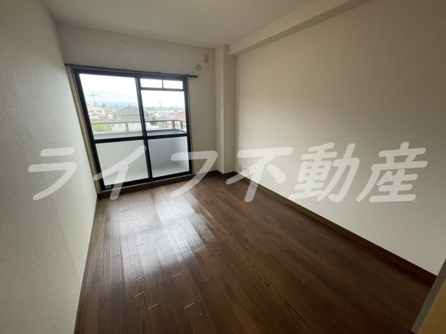 ハピネス2000の内装|内装は落ち着いています