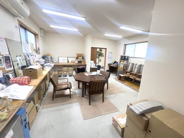 木瀬町貸店舗のロビー