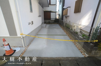 【駐車場】