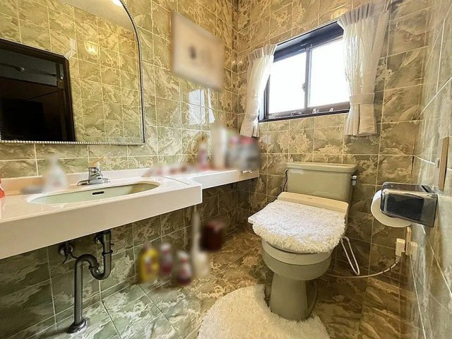 山之上5丁目　中古一戸建ての内装|トイレ　２ヶ所あります■物件内覧・資金計画相談・住宅ローン相談、リフォーム相談、お問合せ受付中■
※当日・翌日のご内覧、ご相談はお電話でのお問合せがスムーズです！