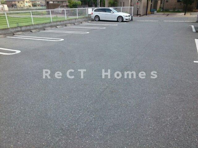 アウローラ玉手Ａの駐車場