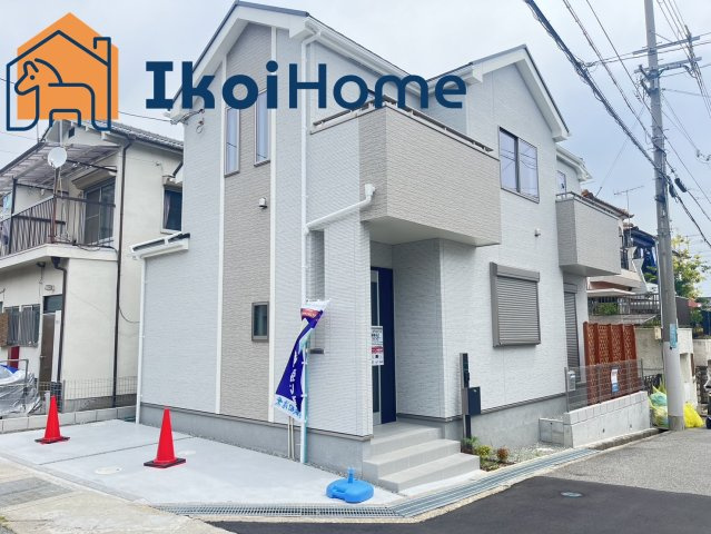 明石市旭が丘　新築一戸建の駐車場|●資料・カタログのご請求無料●　スーパーやコンビニ、飲食店、病院など徒歩圏内の施設も多々あります。