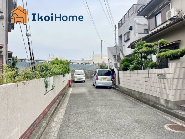 明石市大久保町大窪　中古一戸建　鉄骨造の前面道路含む現地写真|●資料・カタログのご請求無料●最寄り駅の大久保駅までは徒歩24分。